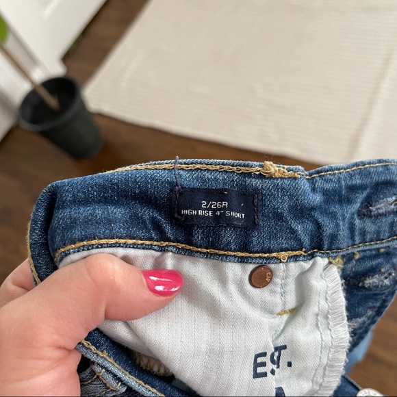 GAP High Rise 4” Button Fly Jean Shorts 2/26R - Picture 5 of 8